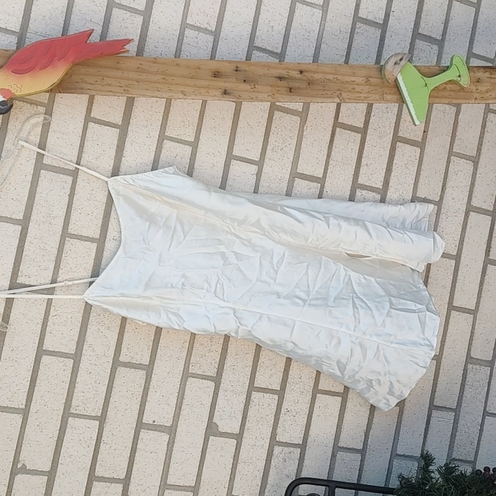 White Slip - Picture 6 of 9
